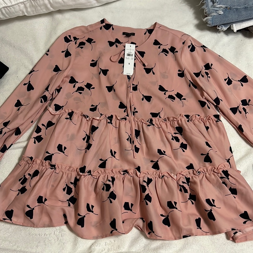 NWT Ann Taylor tiered top